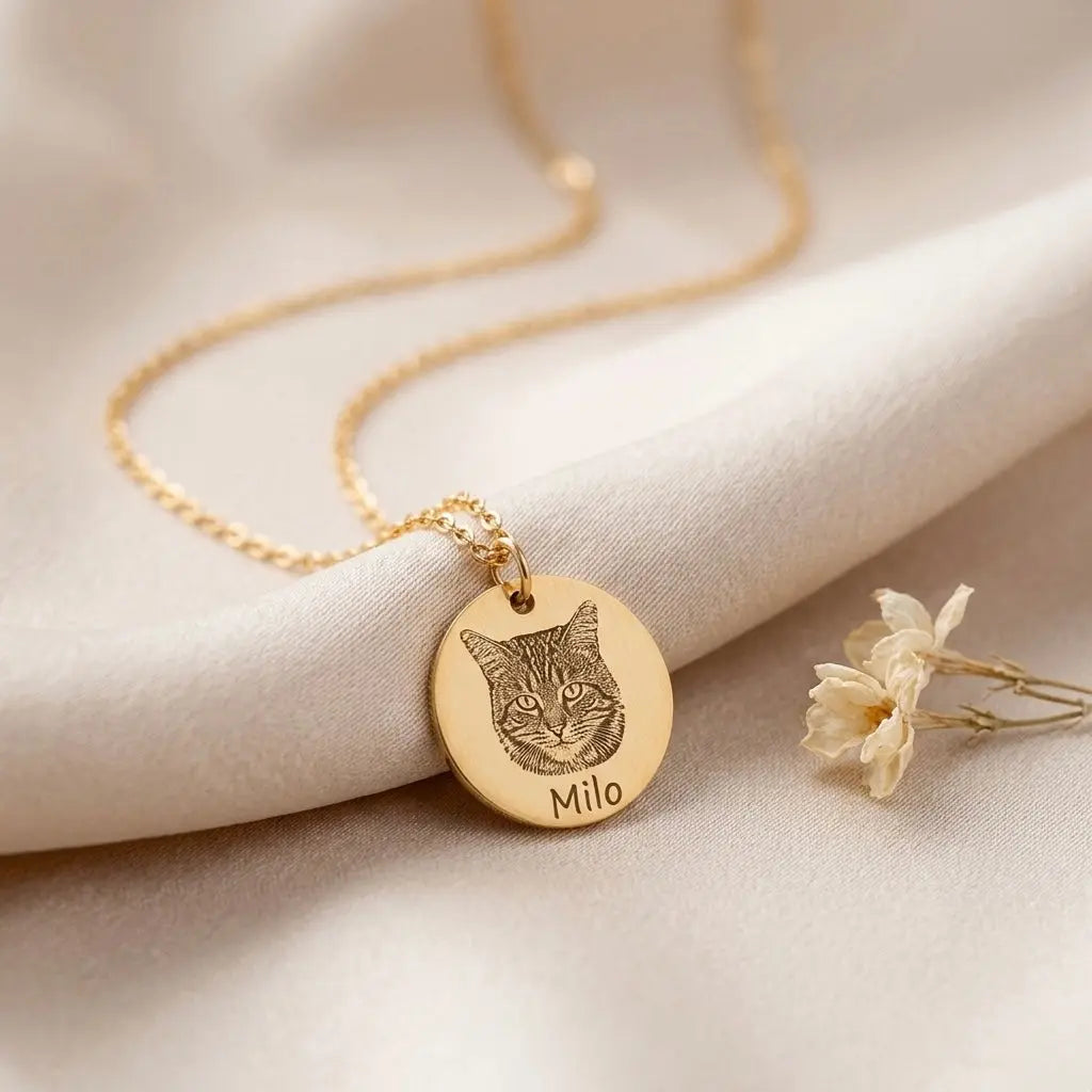 Cat Portrait Necklace OwnPrint